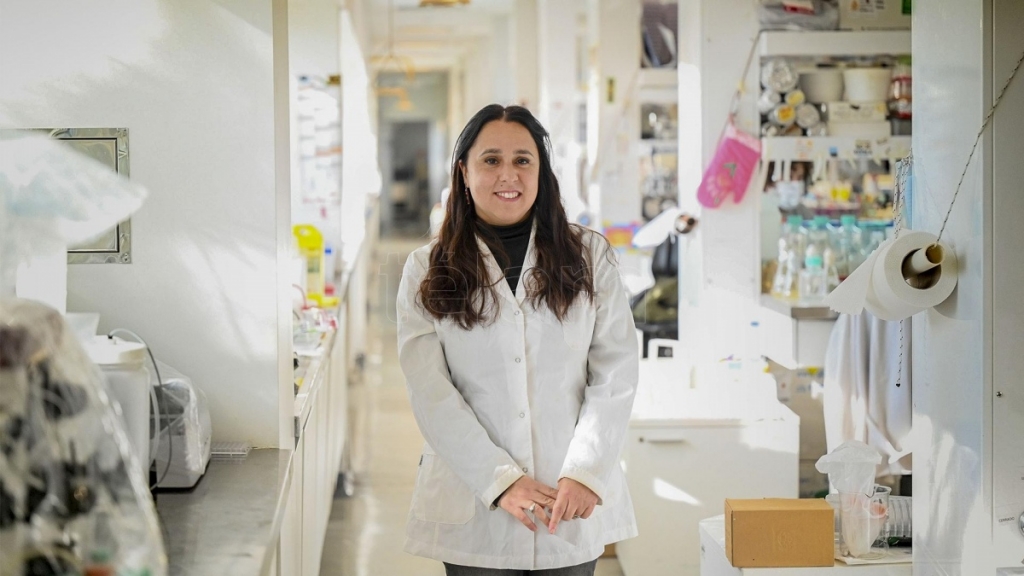 Cassataro dirigió la investigación que desarrolló la primera vacuna argentina contra el covid, "ARVAC Cecilia Grierson", aprobada el mes pasado por la Anmat / Foto: Leo Vaca.