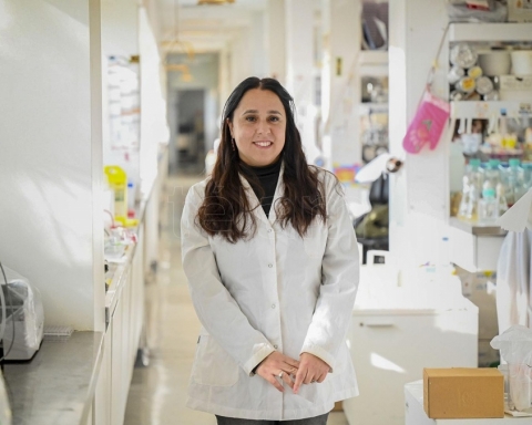Cassataro dirigió la investigación que desarrolló la primera vacuna argentina contra el covid, "ARVAC Cecilia Grierson", aprobada el mes pasado por la Anmat / Foto: Leo Vaca.