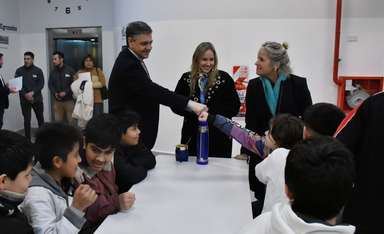 Caba Limita el Uso de Celulares en Escuelas