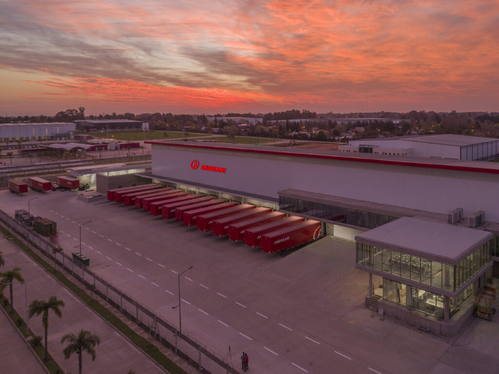 Andreani lanza el hub logístico más automatizado del país en Pacheco