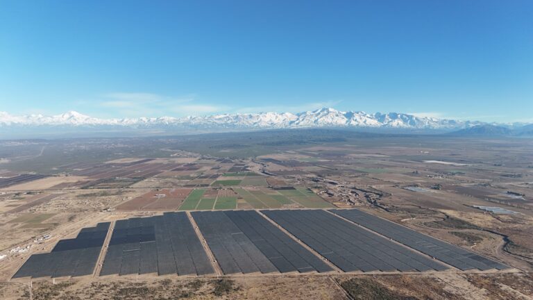 Parque Solar Anchoris de Genneia en Mendoza – energía renovable para grandes industrias y hogares