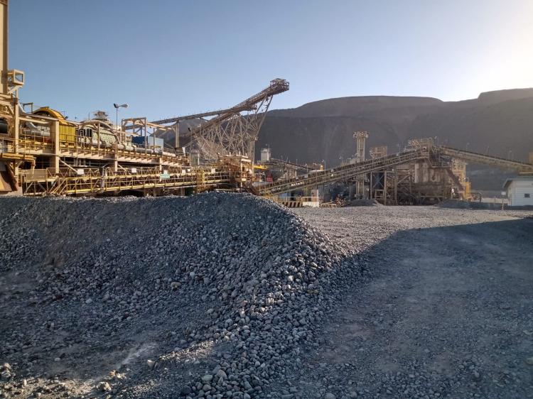 Minera invierte USD 13.300 millones y promete 12.000 empleos