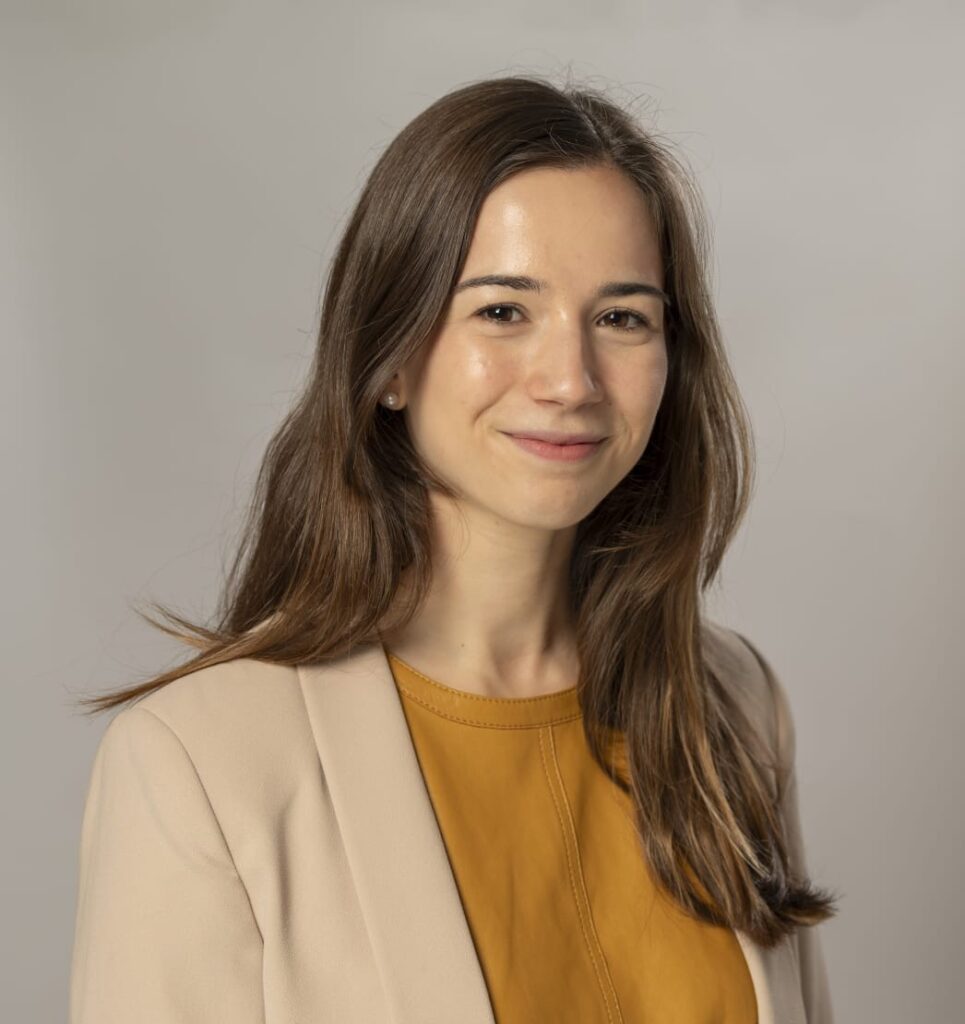 Pía Madanes Quintanilla, especialista en ESG del Grupo Aluar, en diálogo con Tercer Tiempo.