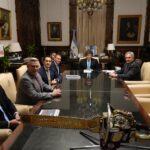 Las mineras que rodean a Milei: quiénes son y qué vienen a buscar