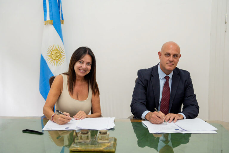 La alianza entre Capital Humano y MetroGAS expone un modelo de inversión social que transforma planes en empleo formal y reduce el gasto del Estado.