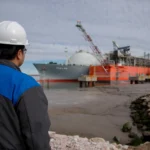 YPF se agranda en Vaca Muerta y apuesta a Argentina LNG