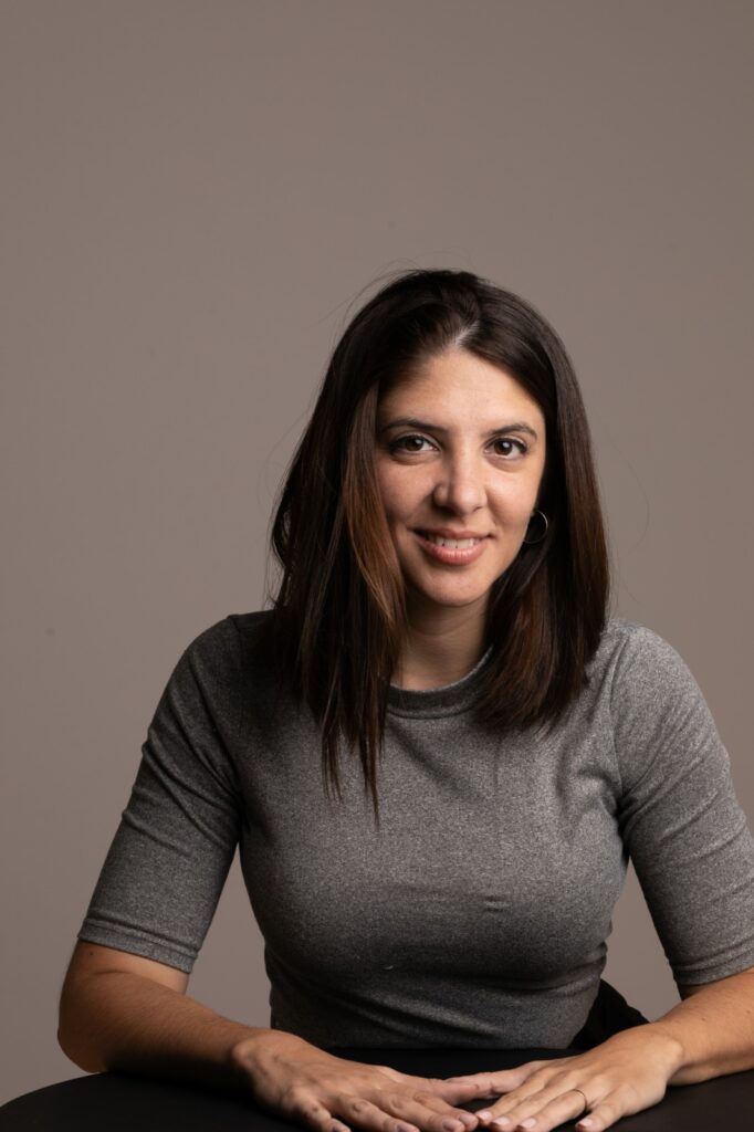 Lucía Mauritzen, directora ejecutiva de Chicas en Tecnología, advierte que la IA puede abrir oportunidades, pero también amplificar sesgos existentes.