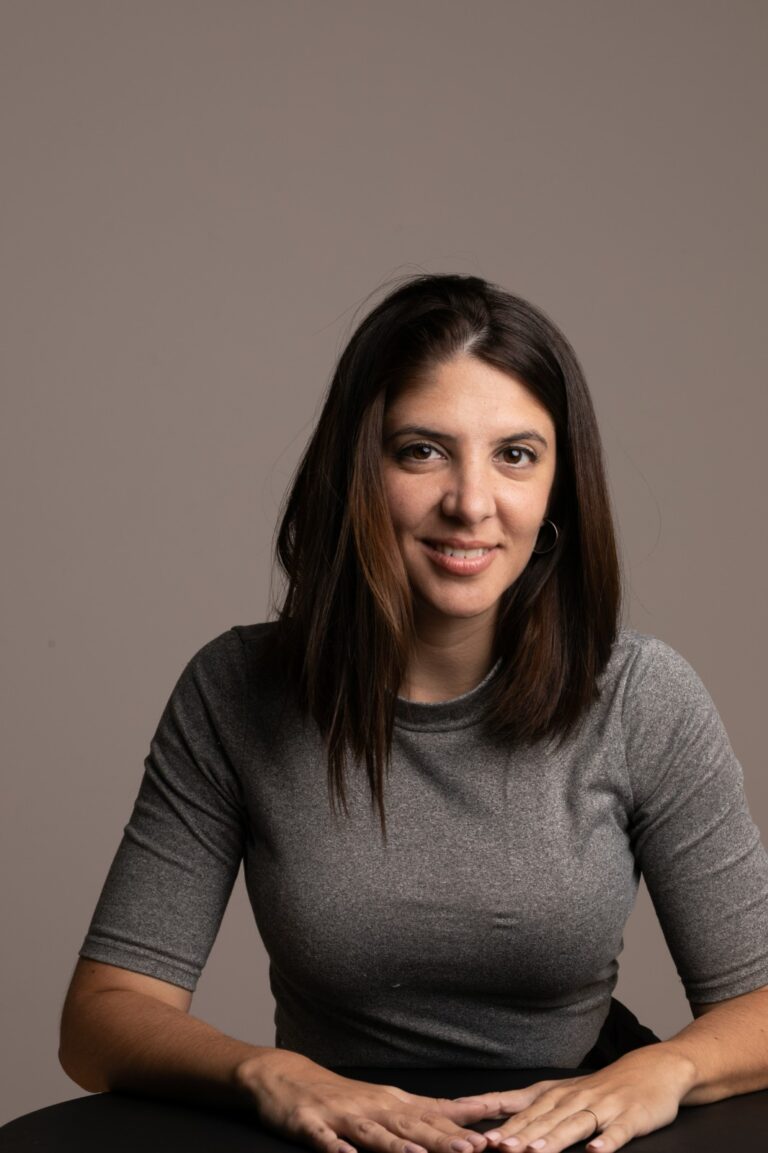 Lucía Mauritzen, directora ejecutiva de Chicas en Tecnología, advierte que la IA puede abrir oportunidades, pero también amplificar sesgos existentes.