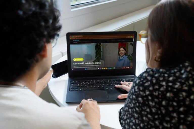 Empleabilidad tecnología jóvenes formación digital digitalers Personal