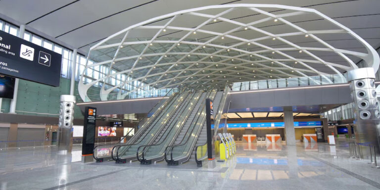 Aeropuertos Argentina amplía la atención accesible en sus terminales