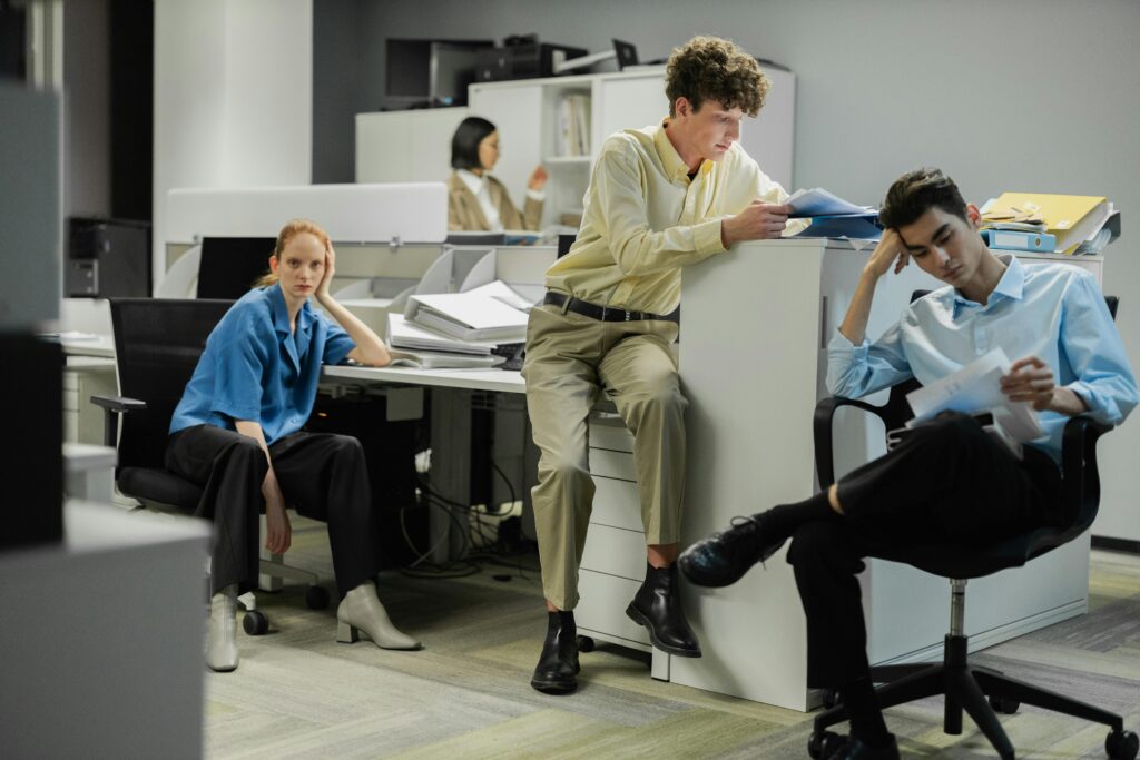 vuelta a la oficina empresas renuncias talento 2026