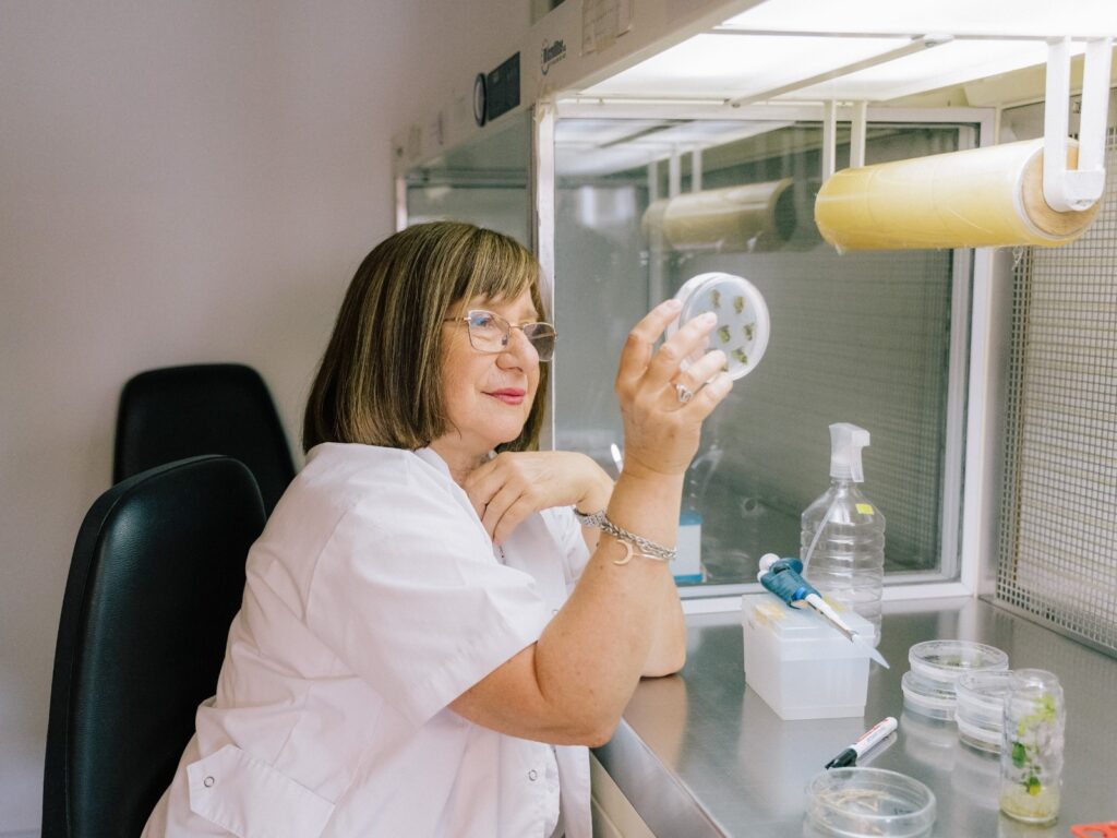 Raquel Lía Chan premiada por UNESCO y L’Oréal por sus avances científicos