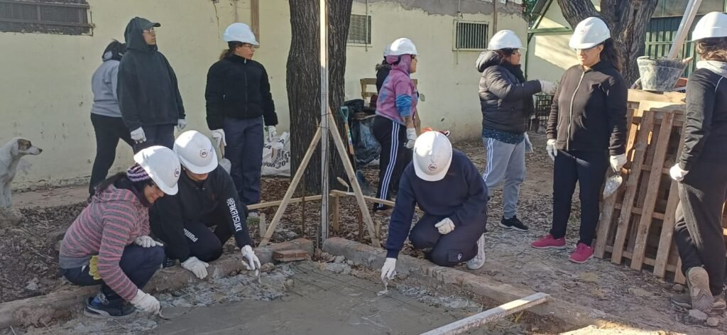 Taller de albañilería del programa Mujeres en Concreto 2026